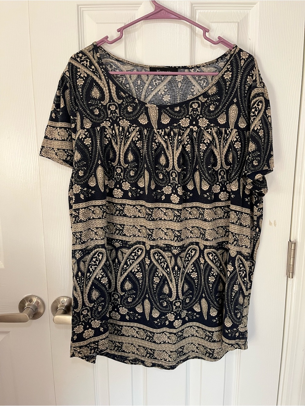Women’s Black Paisley Scoop-Neck Tunic with Cream Print